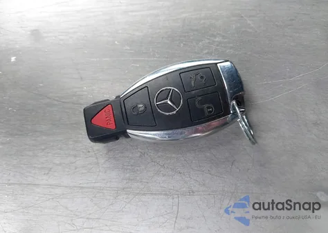 2016 Mercedes-Benz S 550 4Matic z USA, uszkodzony, nr VIN WDDUG8FB5GA238537